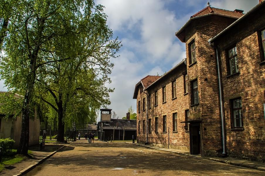  Auschwitz-Birkenau Memorial and Museum
