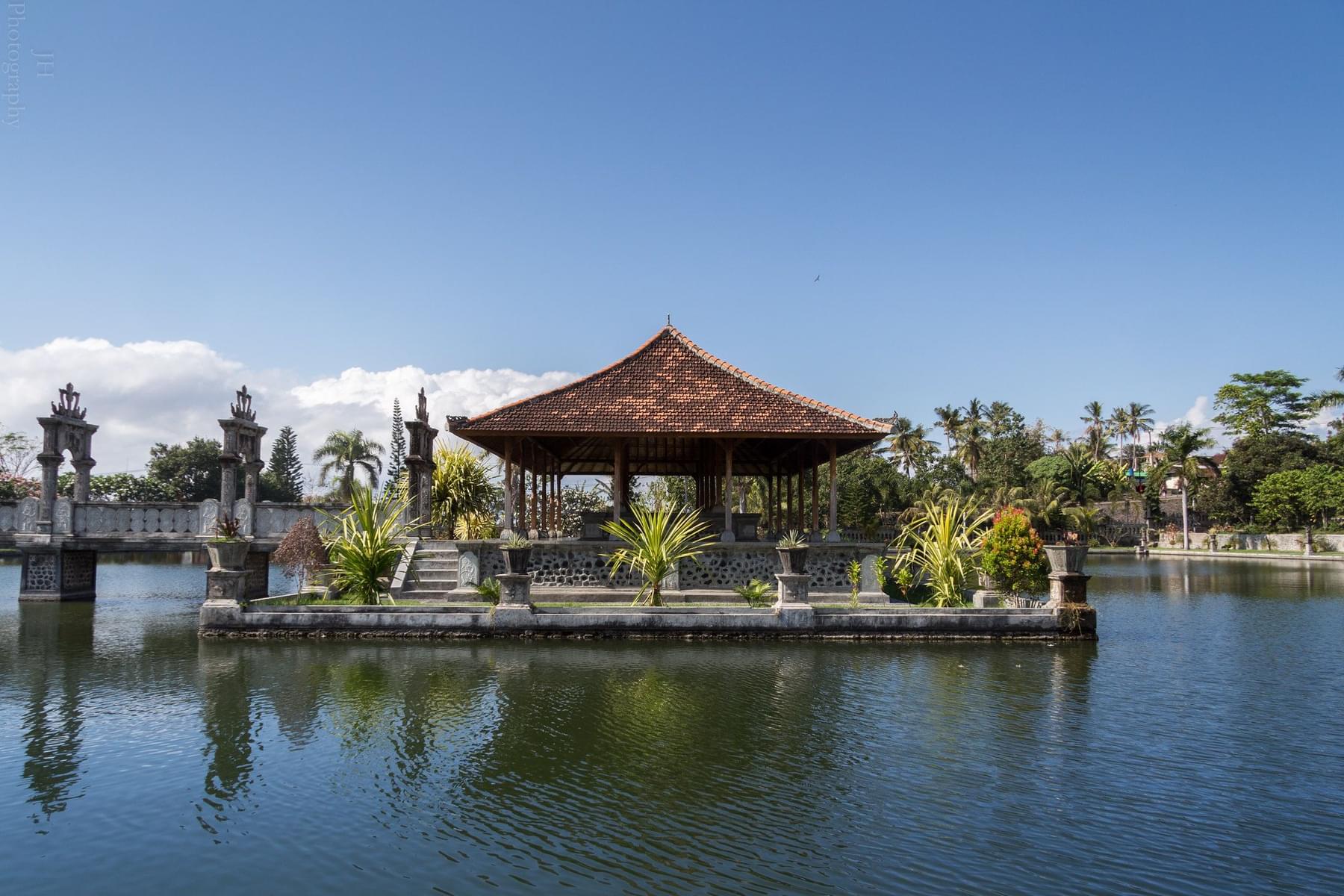 Explore Balai Kambang