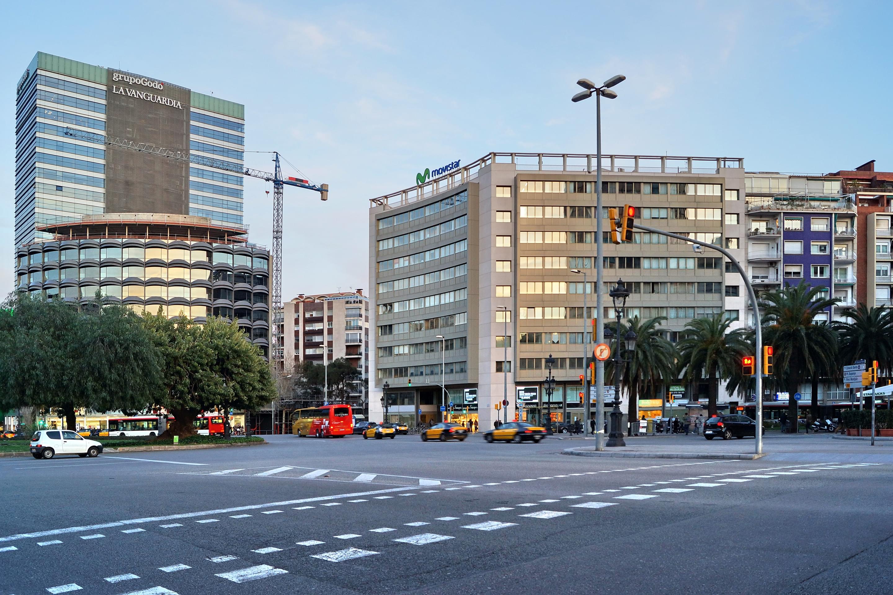 Plaça de Francesc Macià Overview