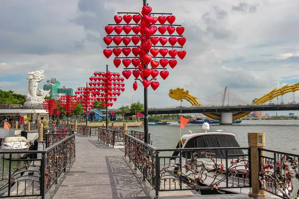 Love Lock Bridge, Da Nang