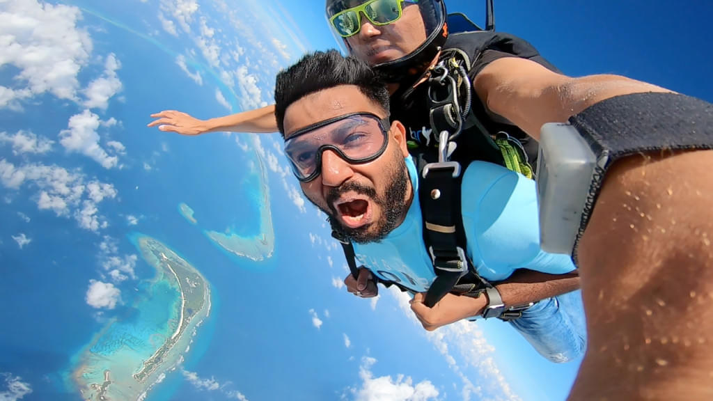 Skydiving in Maldives Image