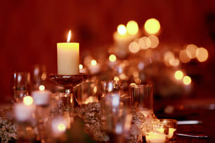 Romantic dinner date in Mumbai Beach