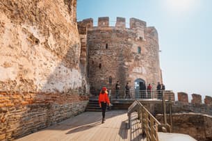 4ivs8pvj1v7ivbi4kxfhzwzx9ce2 shutterstock 2111809814