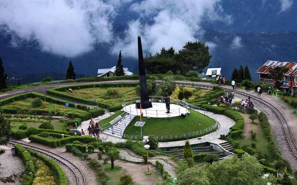 6 Days Beautiful Gangtok Darjeeling tour with Kalimpong | FREE Yak Ride Image