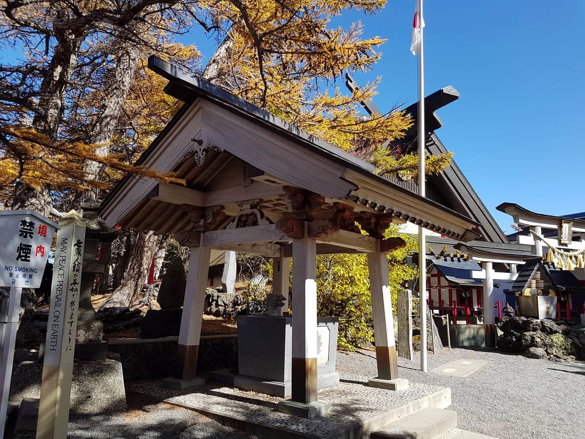 Explore the Komitake Shrine