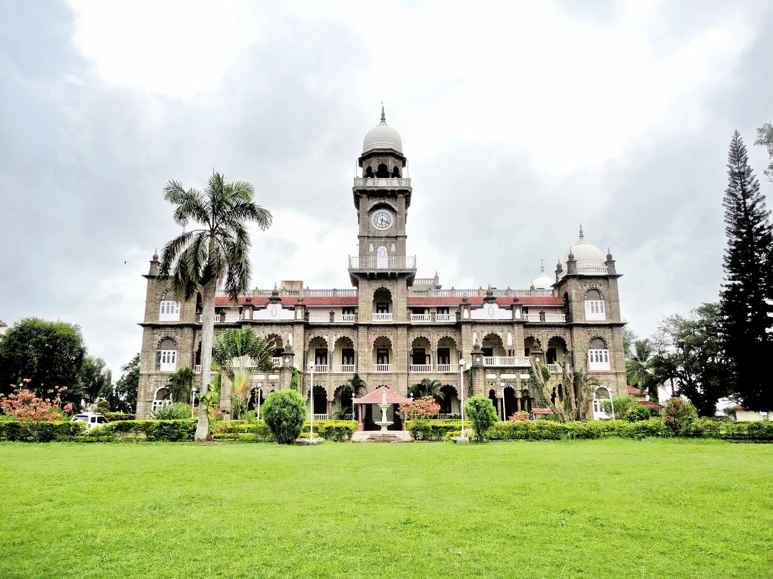 Shalini Palace