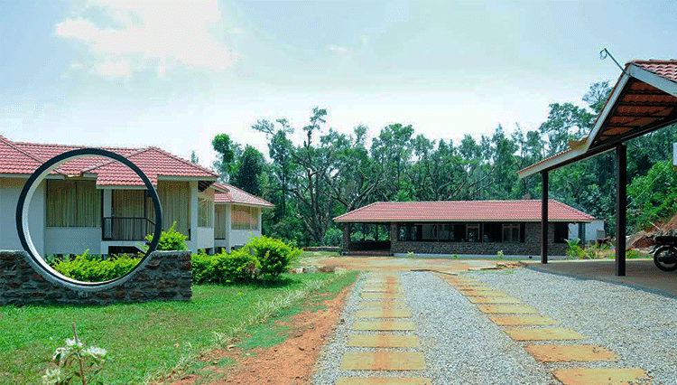 A Getaway amidst Lush Green Coffee Estates of Chikmagalur Image