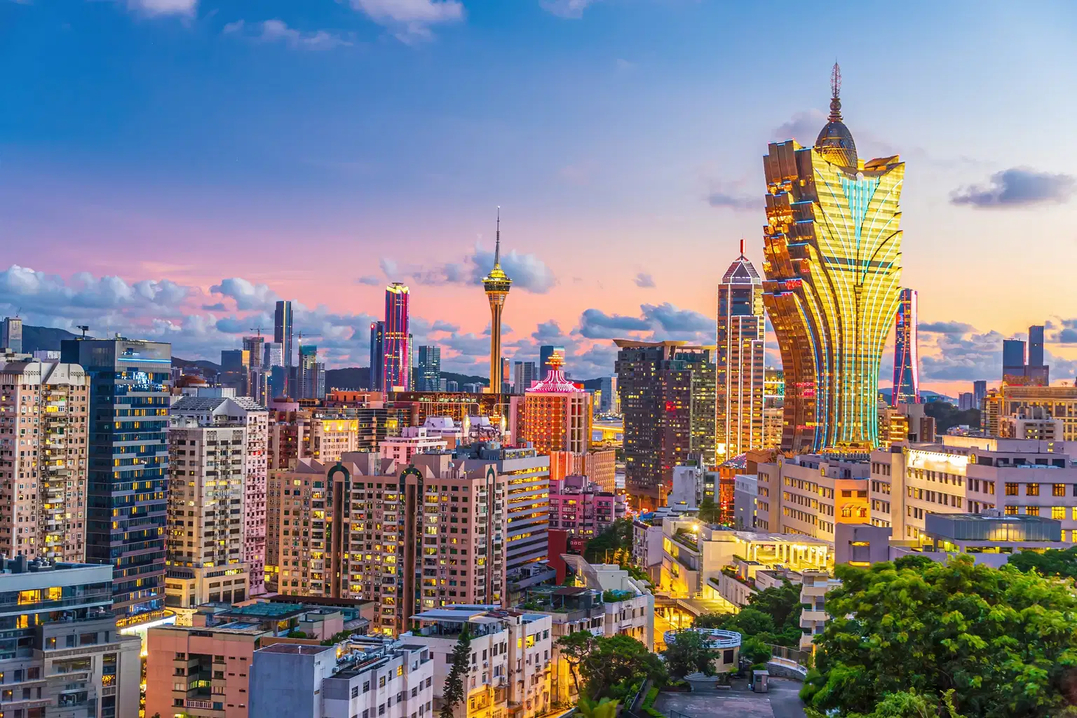 Hong Kong And Macau With FREE Ocean Park Tour