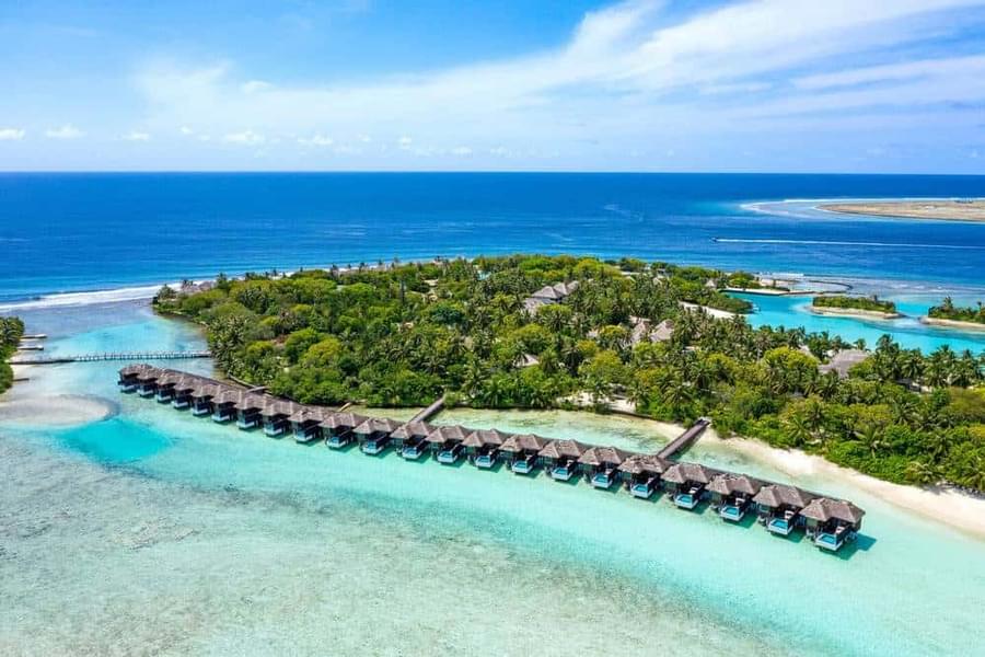 Sheraton Maldives Full Moon Resort & Spa Image