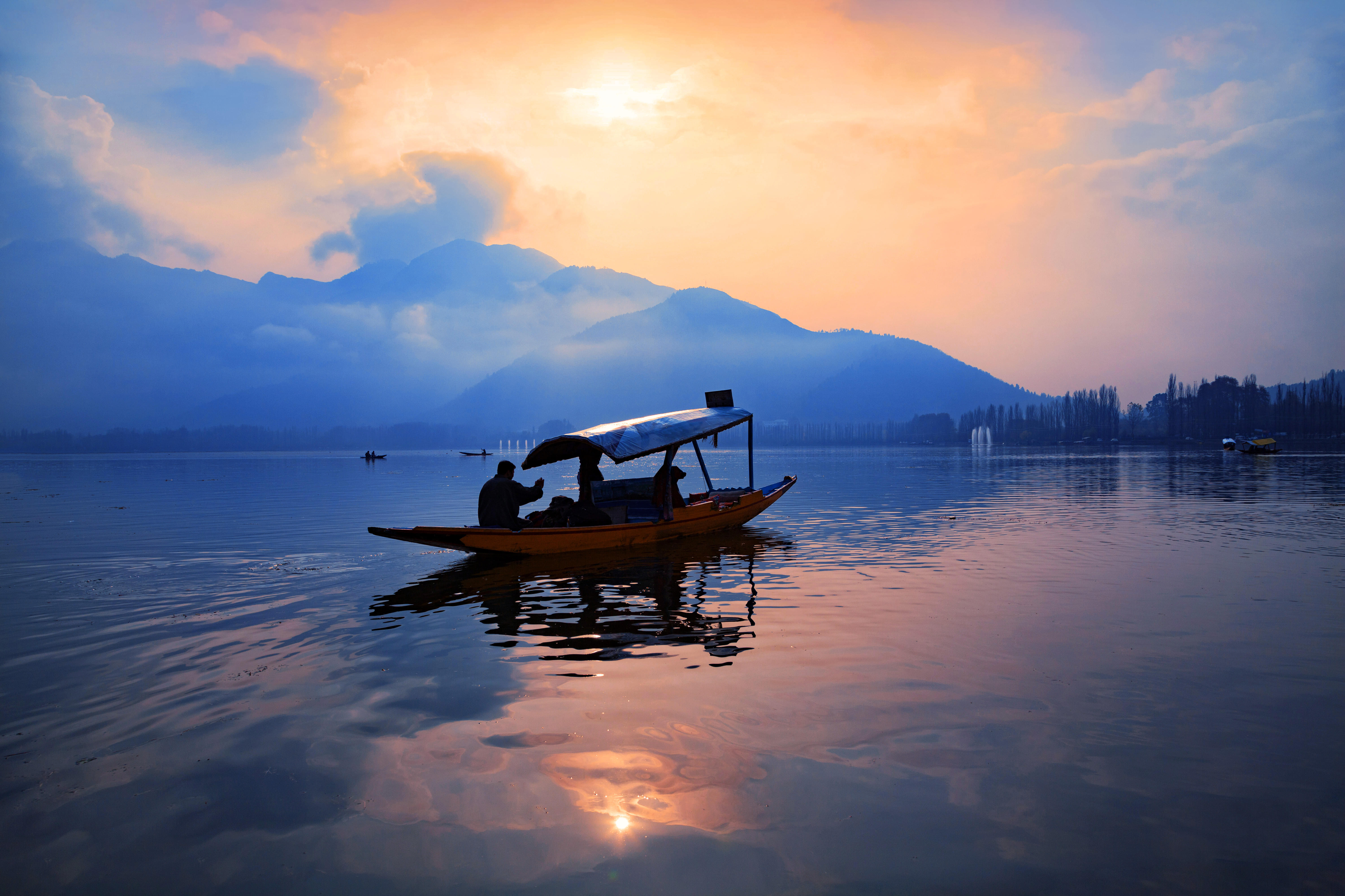 Kashmir Packages from Pune | Get Upto 50% Off