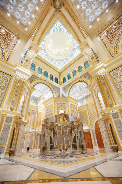 Be enchanted by its exquisitely designed interiors of Qasr Al Watan, boasting Arabian artistry