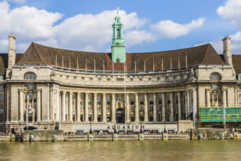 Visit the amazing Sea Life Aquarium, London and spend a fun time with your loved ones