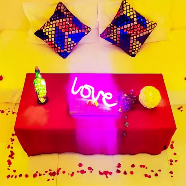 Romantic Stay with Candlelight Dinner Image