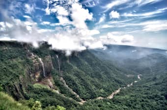 Delightful Journey to Meghalaya | FREE Double Decker Bridge Trek