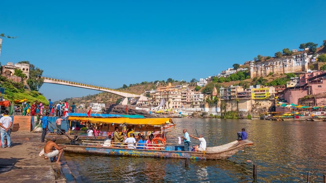 Omkareshwar, Maheshwar, Mandu Tour  Image