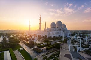 4v7q5hs396tht28051eqxr0m19n7 derivative sheikh%20zayed%20grand%20mosque%20 %20skyline%20 %20magic%20hour