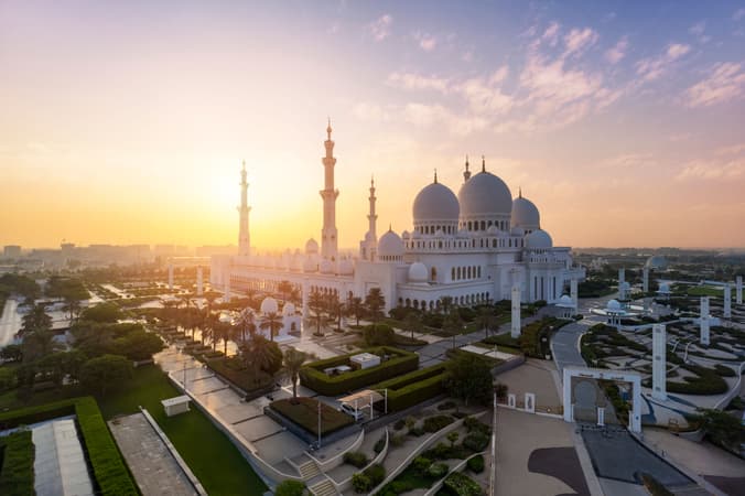 4v7q5hs396tht28051eqxr0m19n7 derivative sheikh%20zayed%20grand%20mosque%20 %20skyline%20 %20magic%20hour