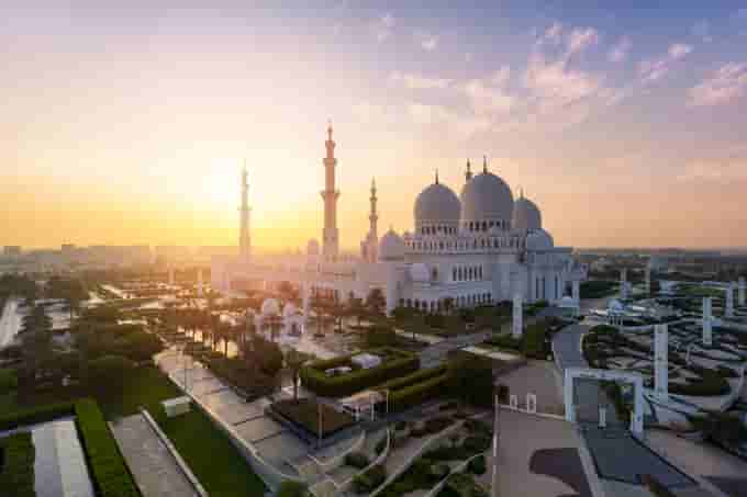 Abu Dhabi Summer Escape | Sun, Sea & Splendor Await