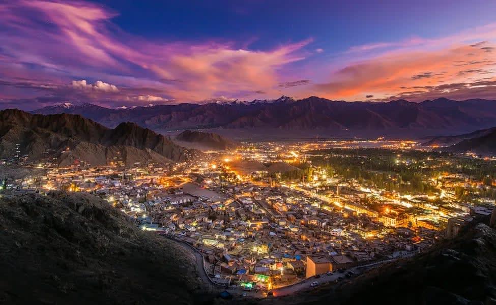 Marvel at the panoramic view of Leh city which is surrounded by majestic mountains