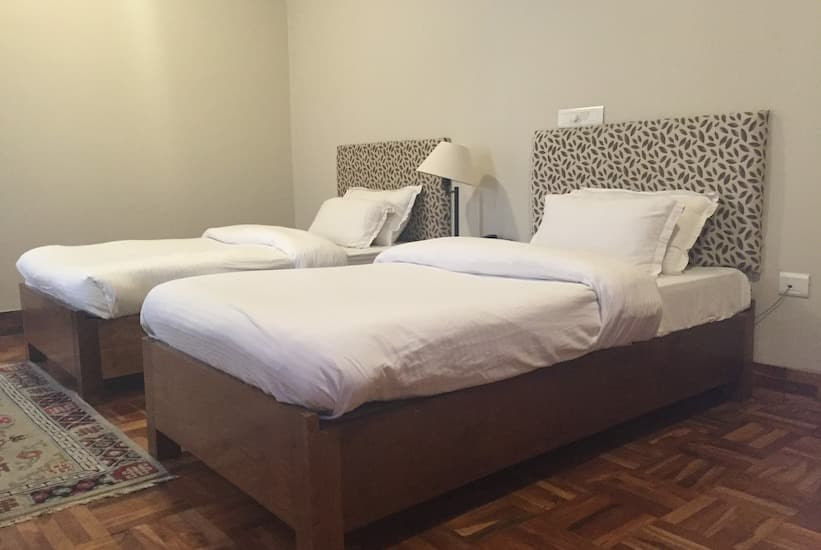HOTEL KHAMSUM INN