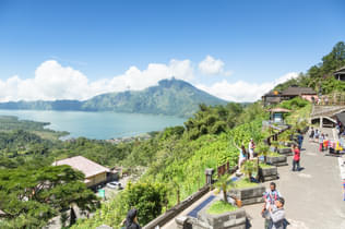 51dj5yb6ozcv7dwa92xvz3b7l27c shutterstock 243349891