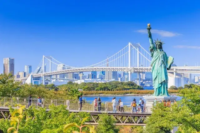 Head to the Odaiba Marine Park