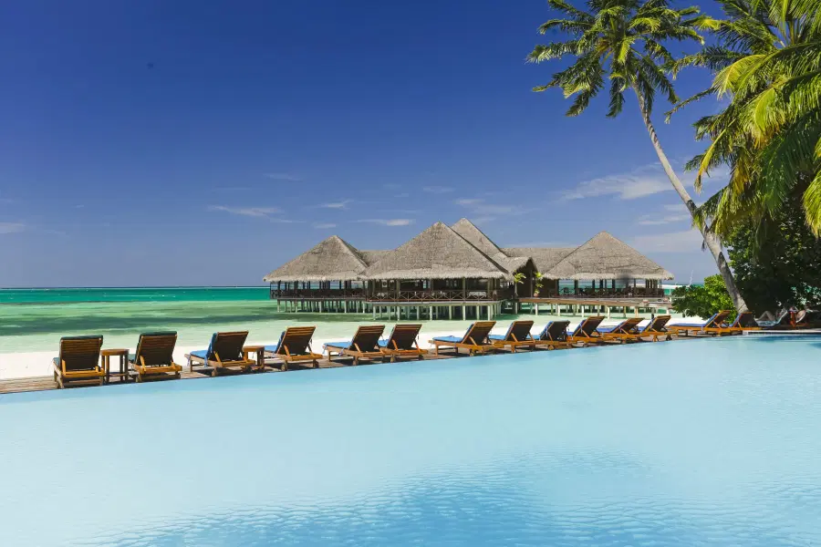 Medhufushi Island Resort, Maldives | Complimentary Upgrade to Speedboat Image