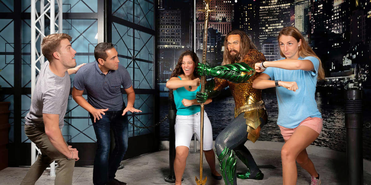 Pose with the great Aquaman