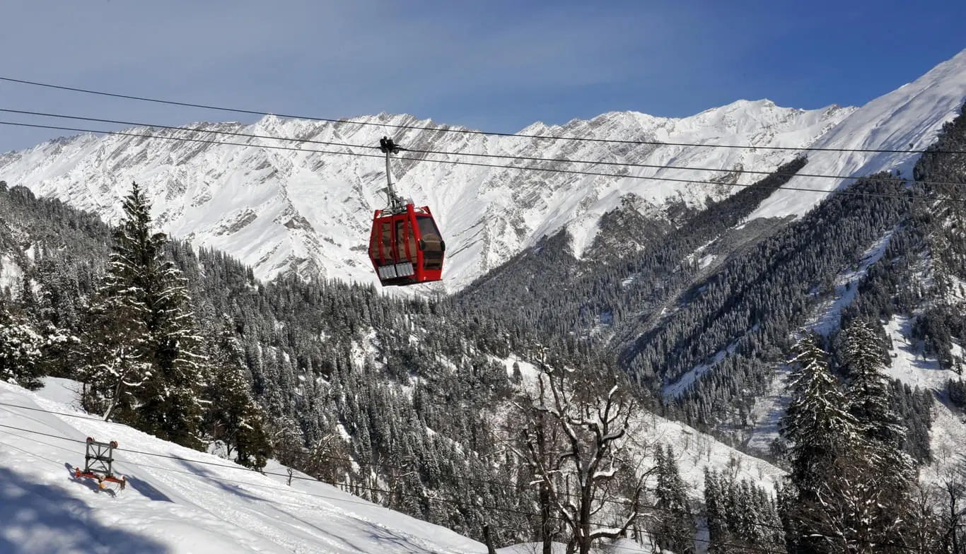 Trekking in Manali