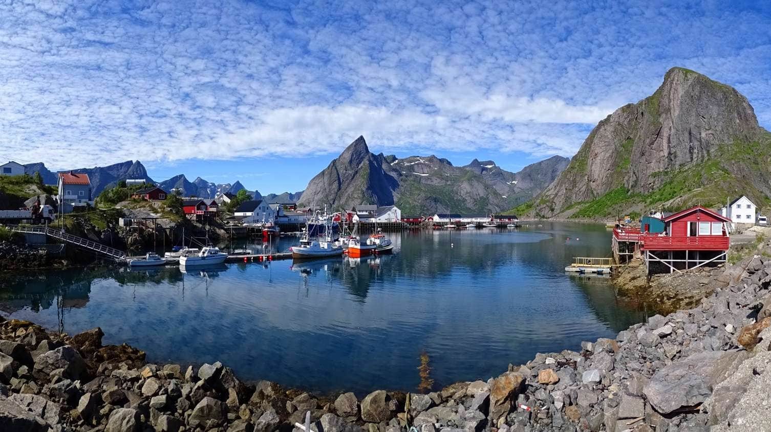 See the Beautiful Hamnøy