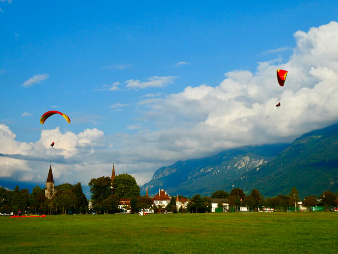 Paragliding 