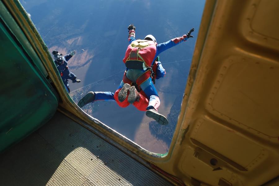 Skydiving Experience in Rockingham Image