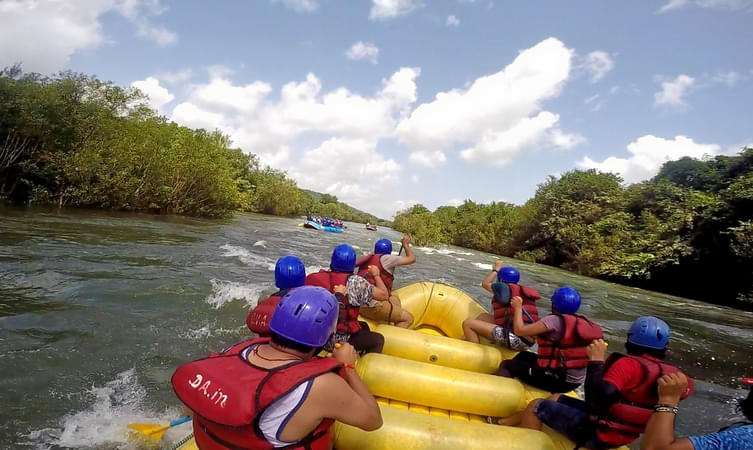 Carry some butterflies in stomach while doing Kundalika river rafting