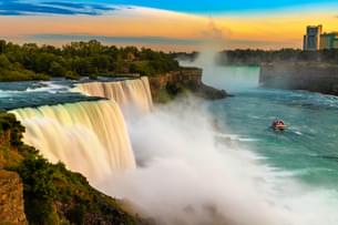 Watch the gushing Niagara Falls, USA