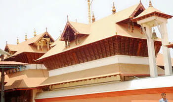 581lldglcm3t32gkcdhvfkbzsn0m 1550746600 1631 guruvayur temple kerala.jpg