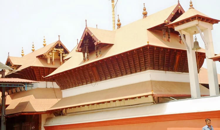 Guruvayur Sree Krishna Temple Overview