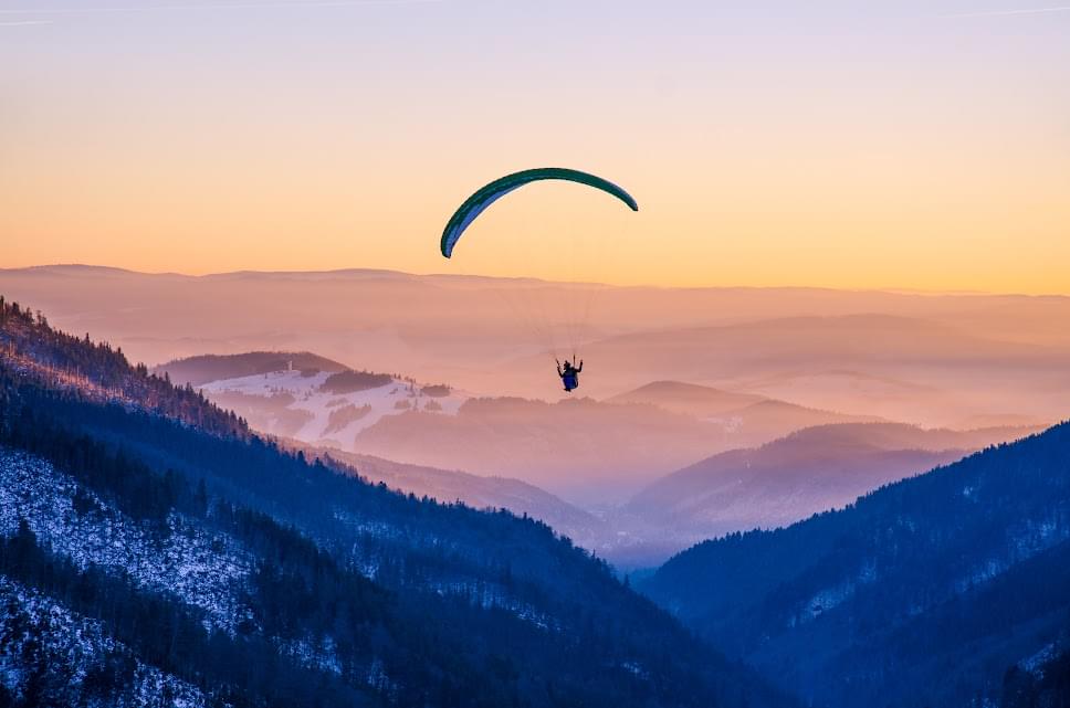 Paragliding adventure in Kullu