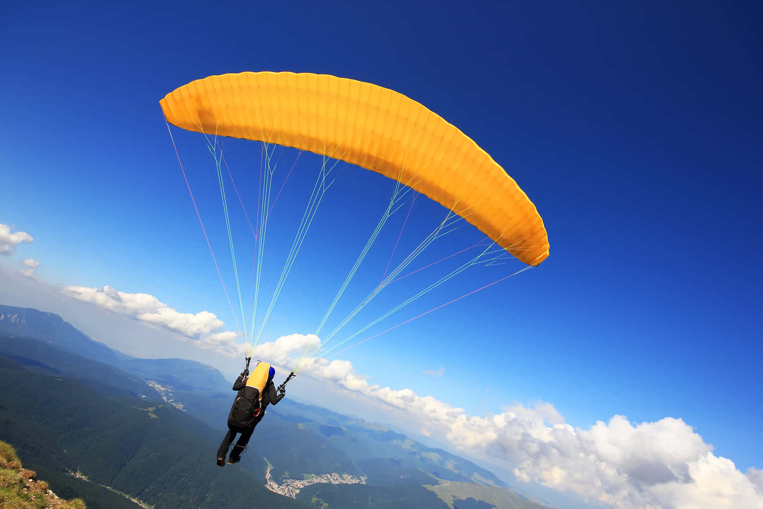 Paragliding in Nandi Hills
