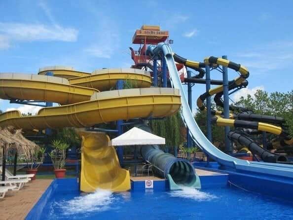 Visit Aqualand Water Park
