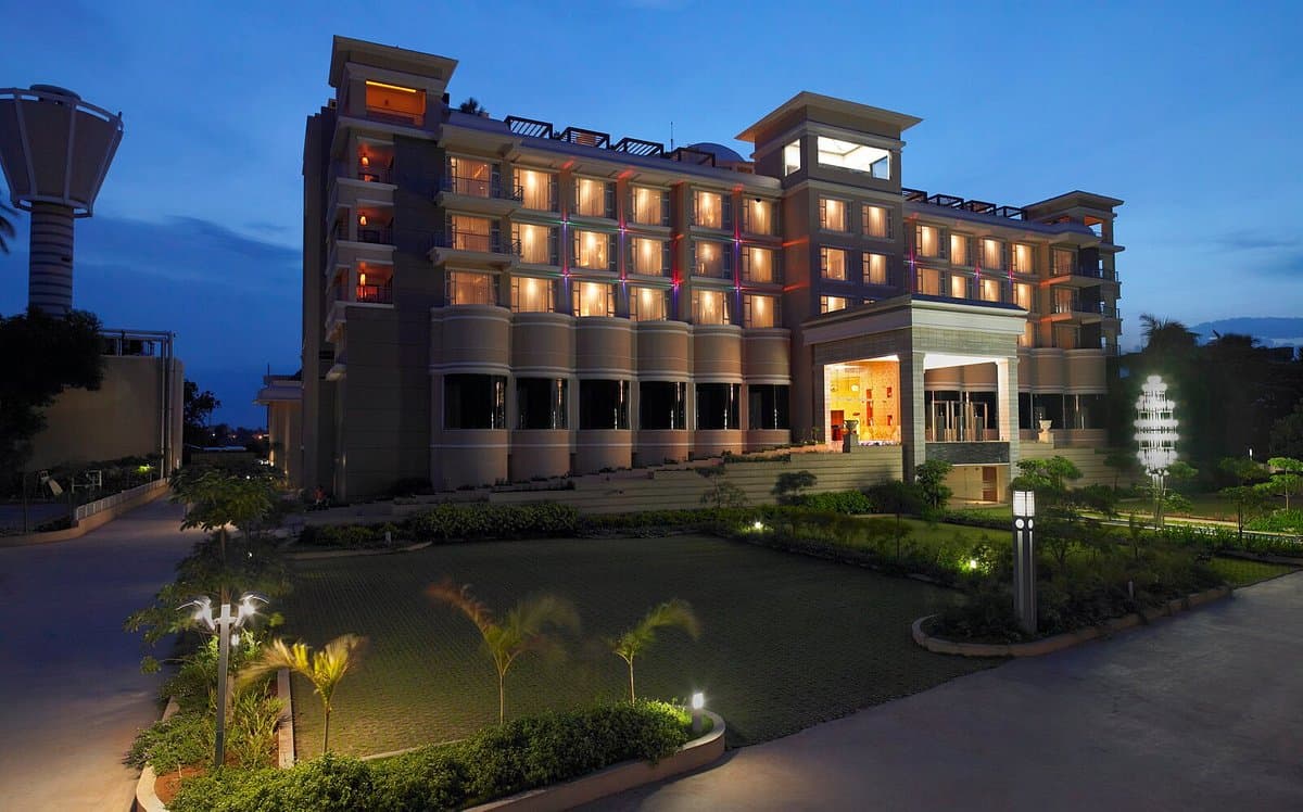 Royal Orchid Central, Hampi