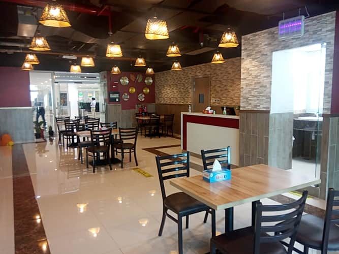 Cafes & Restaurants