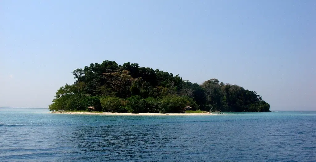 Tarmugli Island