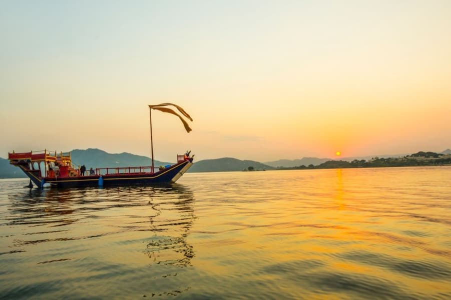 Udaipur Chittorgarh Tour Package Image