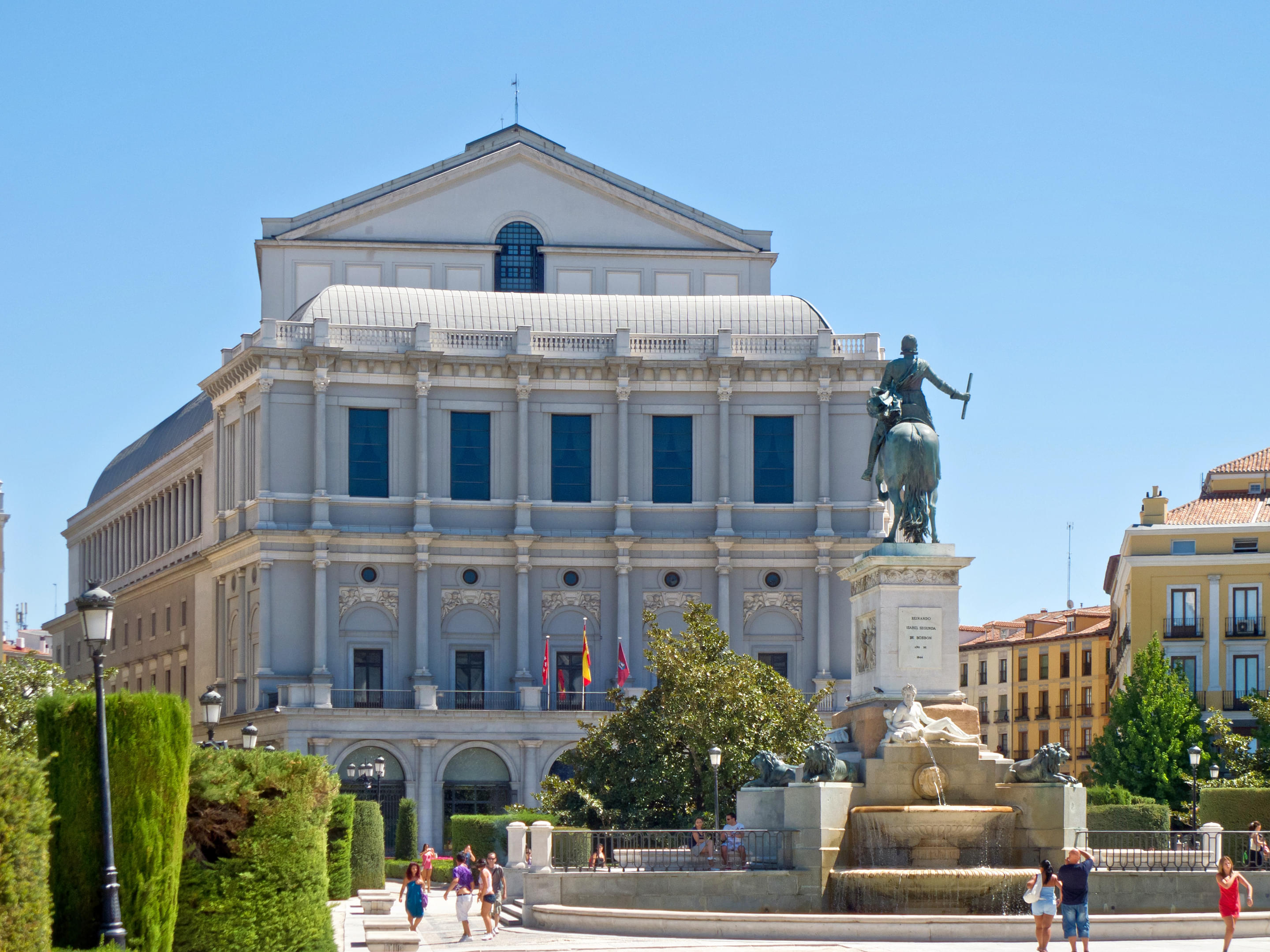 Teatro Real Overview