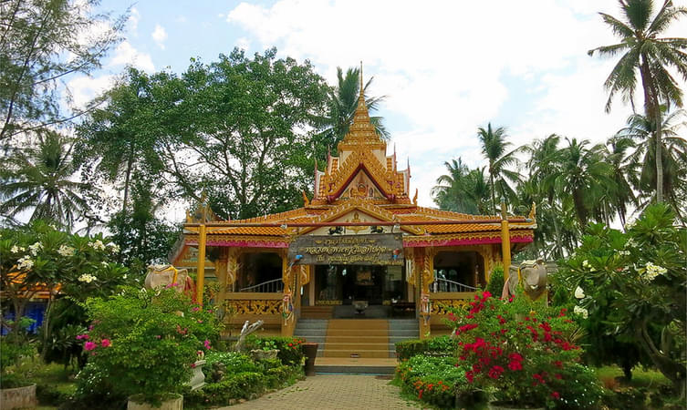 Wat Kiri Wong Karam