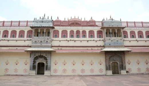 Admire the Architectural Beauty of Pritam Niwas Chowk
