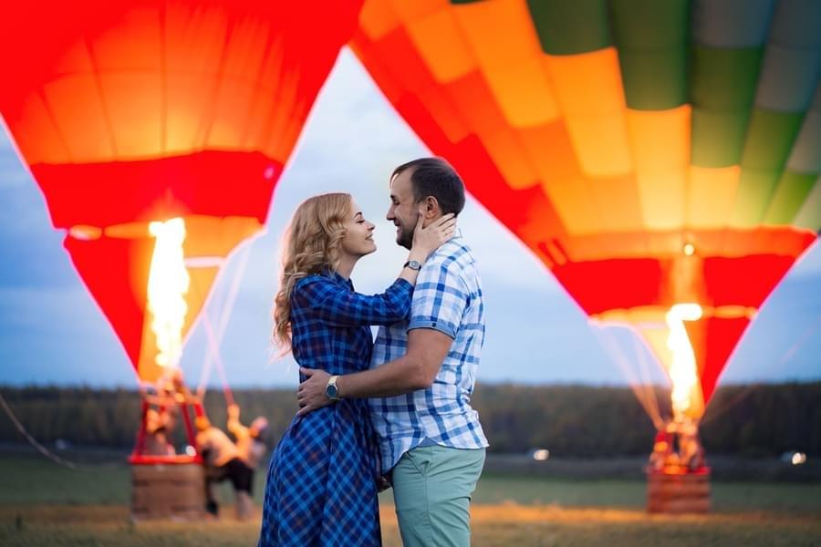 Couple in Front of Hot Air Balloon in Dubai