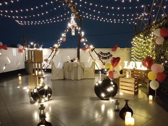 Private Rooftop Candlelight Dining in Mumbai Flat 24% Off!