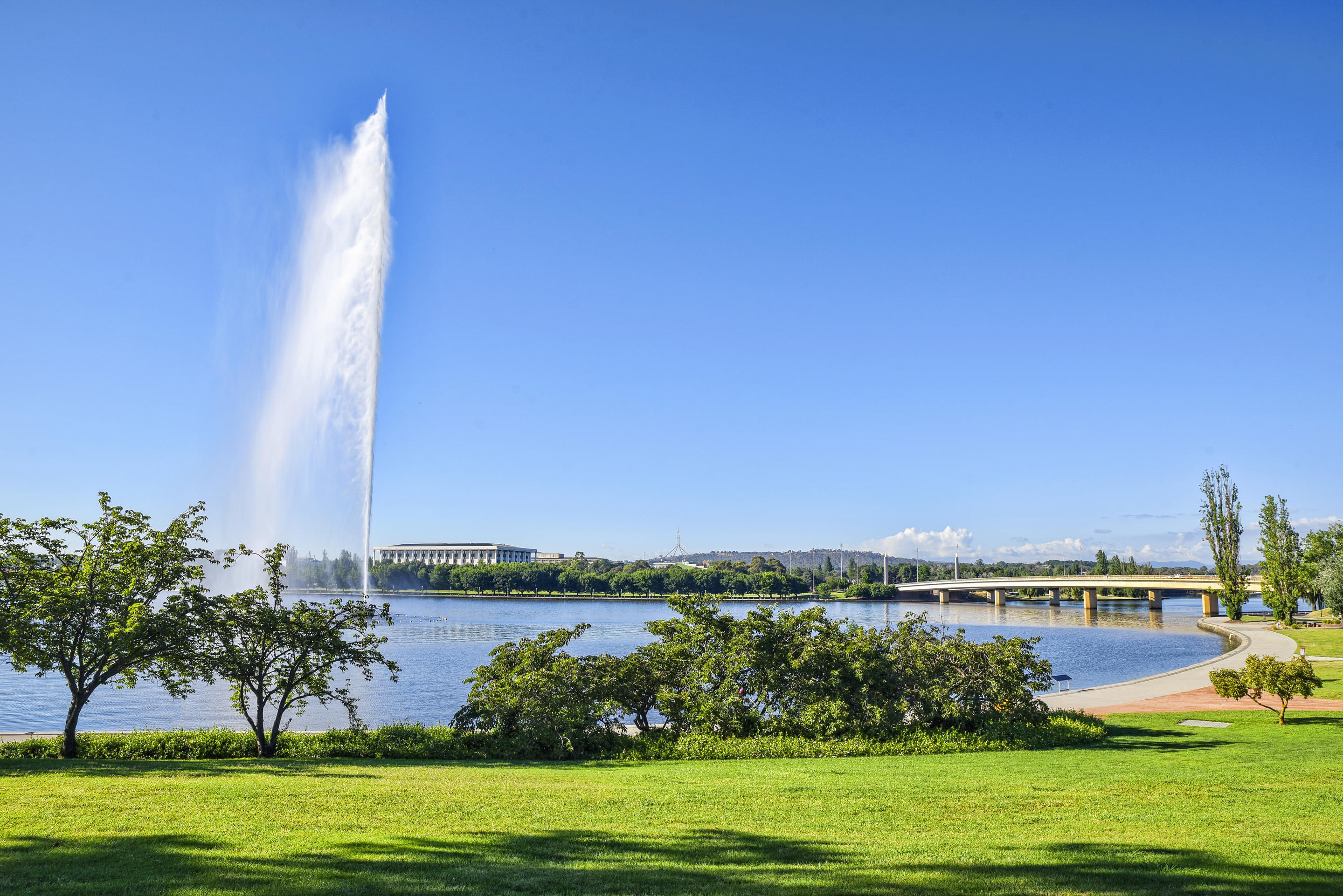 Lake Burley Griffin Overview