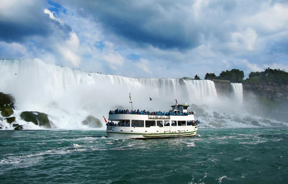 Niagara Falls Day & Night Guided Tour With Light Show Image